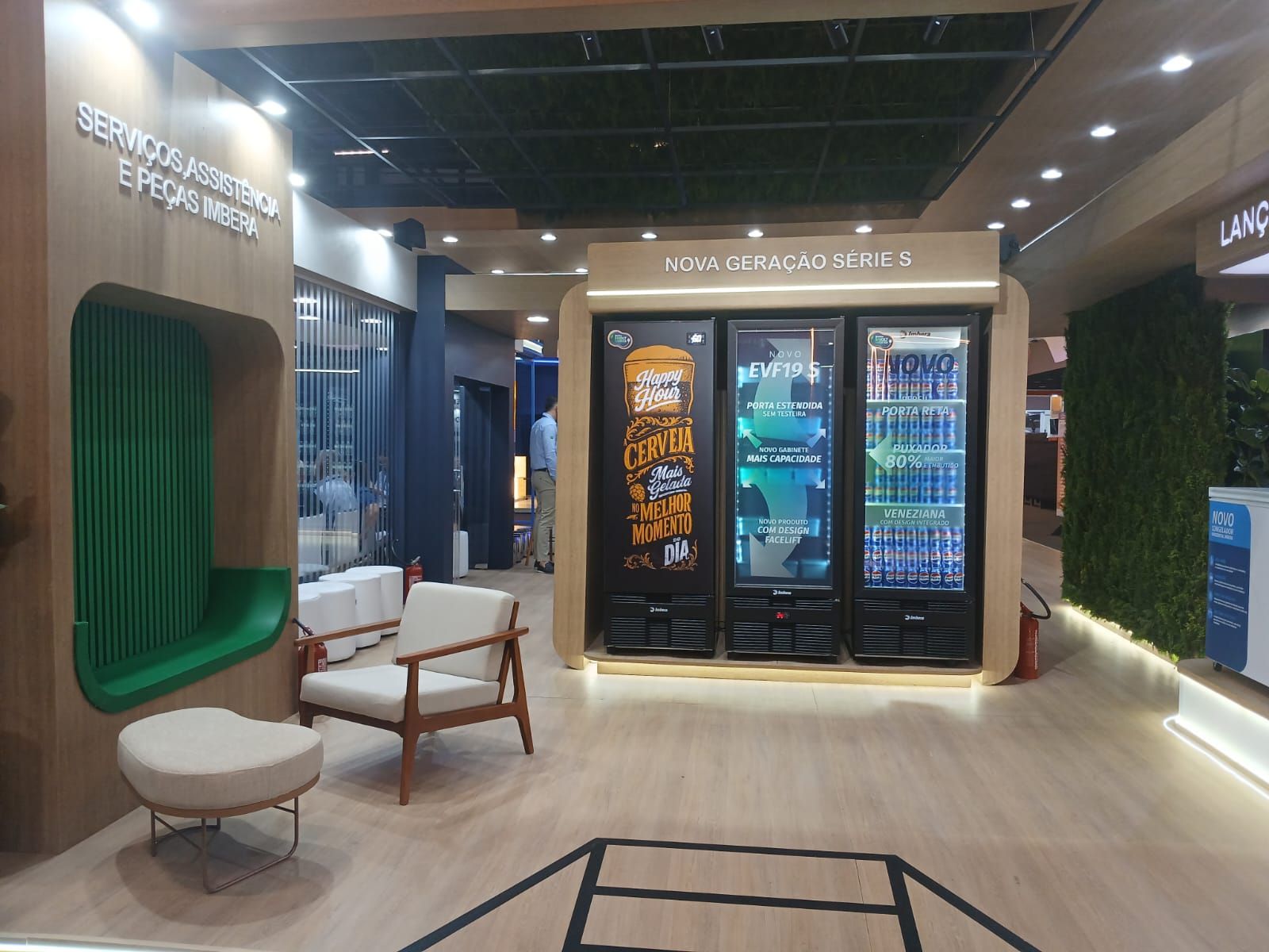 Lounge de estande com nicho verde